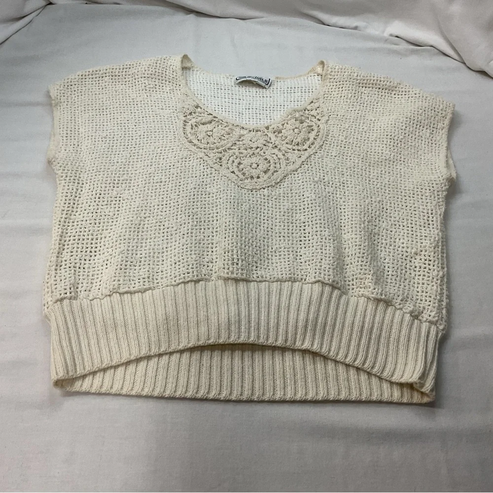 Campus Casuals Beige Sweater Vest, Size S, Knitted Cropped Boho Vintage Casual - Picture 2 of 7